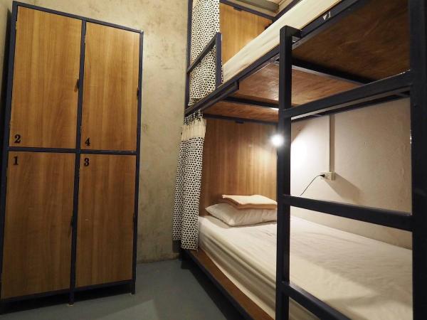 Hoft Hostel Bangkok : photo 10 de la chambre lit dans dortoir pour femmes de 4 lits