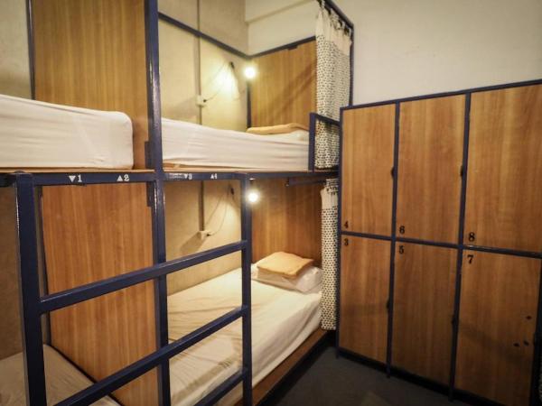 Hoft Hostel Bangkok : photo 1 de la chambre lit dans dortoir mixte de 8 lits