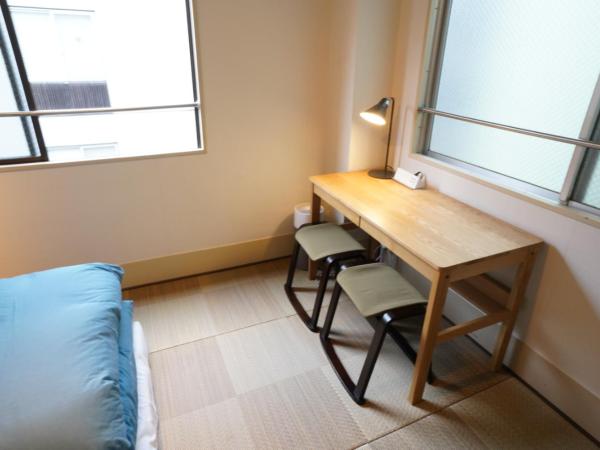 Guest House Shinagawa-shuku : photo 6 de la chambre chambre triple Économique avec salle de bains commune