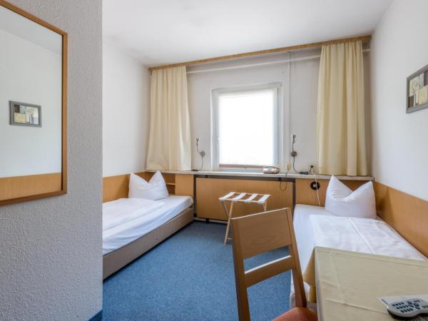 Hotel Heidenschanze : photo 10 de la chambre chambre lits jumeaux