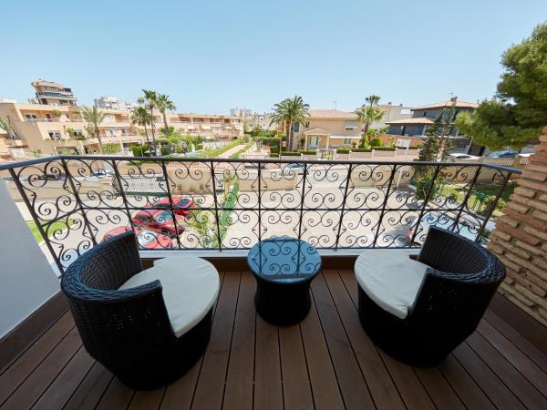 Amor de Helene : photo 1 de la chambre chambre double deluxe avec balcon