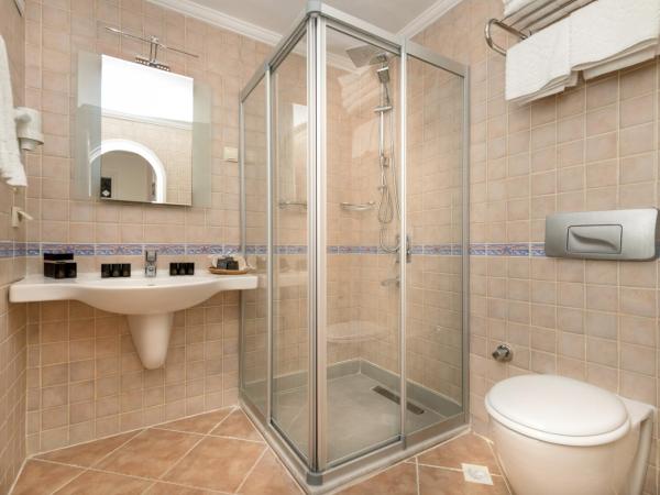 Adalya Port Hotel : photo 8 de la chambre chambre familiale