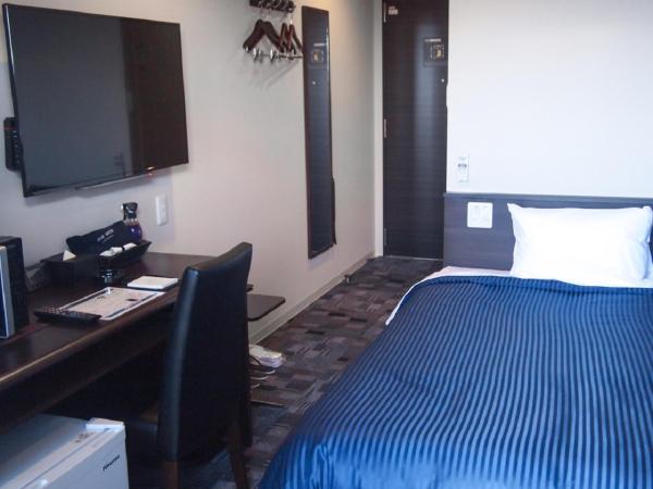 HOTEL LiVEMAX BUDGET Nagoya Taikodori : photo 1 de la chambre chambre double avec petit lit double - non-fumeurs