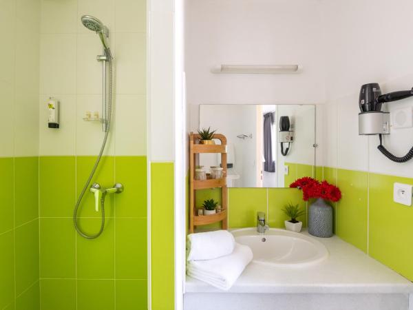 Hôtel Restaurant Le Clos Fleuri : photo 4 de la chambre chambre double privilège