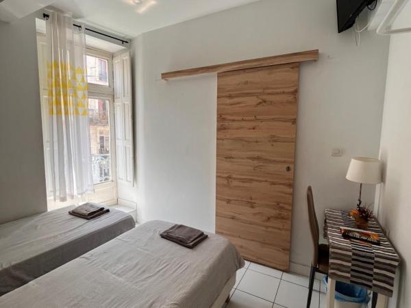 Hotel California : photo 5 de la chambre chambre lits jumeaux standard avec salle de bains