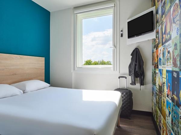 hotelF1 Metz Actipole : photo 2 de la chambre chambre cabrio avec salle de bains privative (2 adultes)
