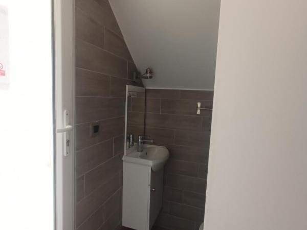 Sur les pas de Pagnol : photo 5 de la chambre chambre lit queen-size - vue sur jardin