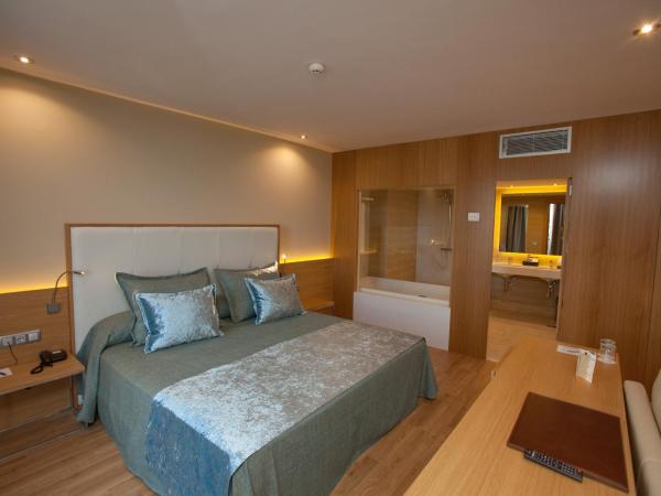 M.A. Hotel Sevilla Congresos : photo 5 de la chambre suite junior