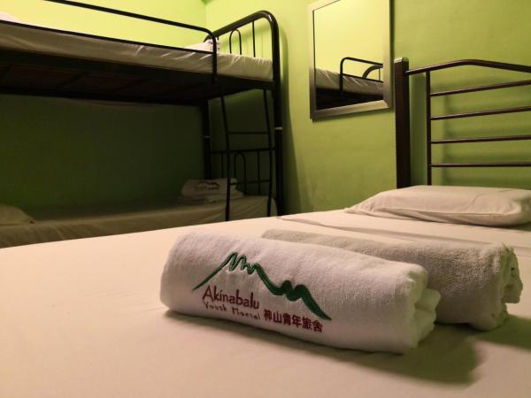 Akinabalu Youth Hostel : photo 2 de la chambre chambre familiale (4 adultes)
