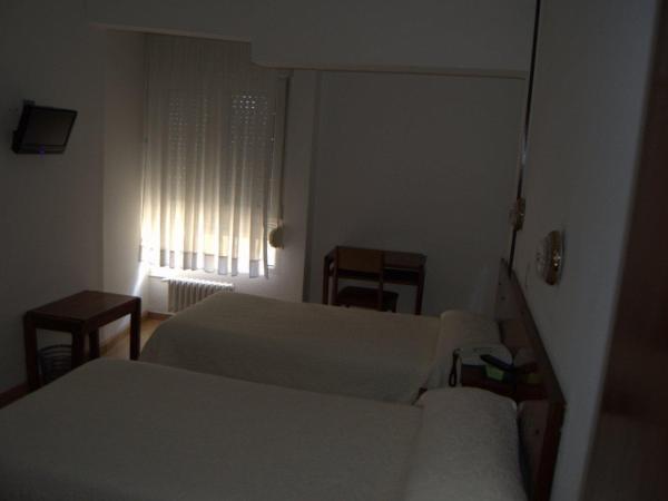 Hostal Liebana : photo 4 de la chambre chambre double ou lits jumeaux