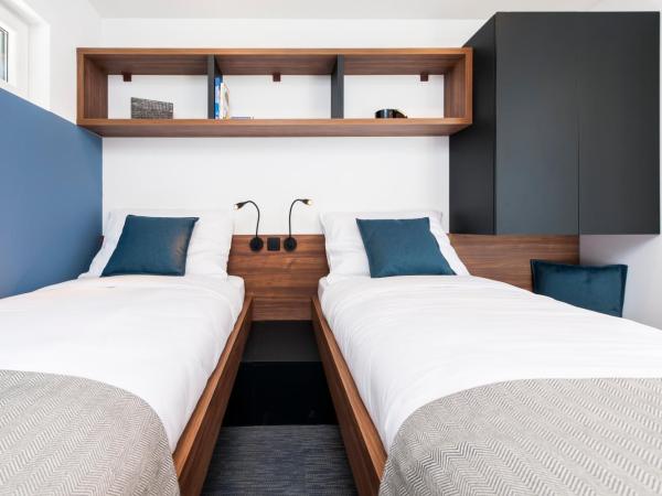 Porton Nature Hideouts : photo 7 de la chambre maison de vacances familiale 2 modules avec piscine