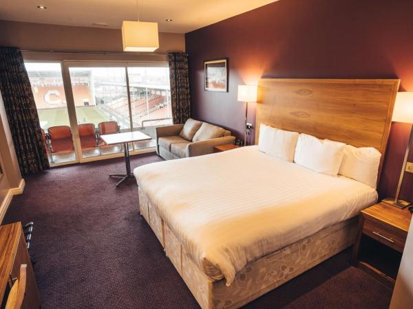 Blackpool Football Club Stadium Hotel, a member of Radisson Individuals : photo 5 de la chambre superior room with pitch view