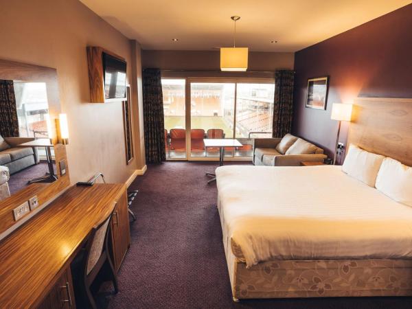 Blackpool Football Club Stadium Hotel, a member of Radisson Individuals : photo 4 de la chambre superior room with pitch view