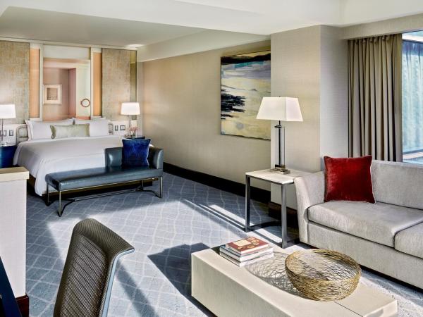 InterContinental Boston, an IHG Hotel : photo 4 de la chambre suite junior lit king-size - vue sur la manche