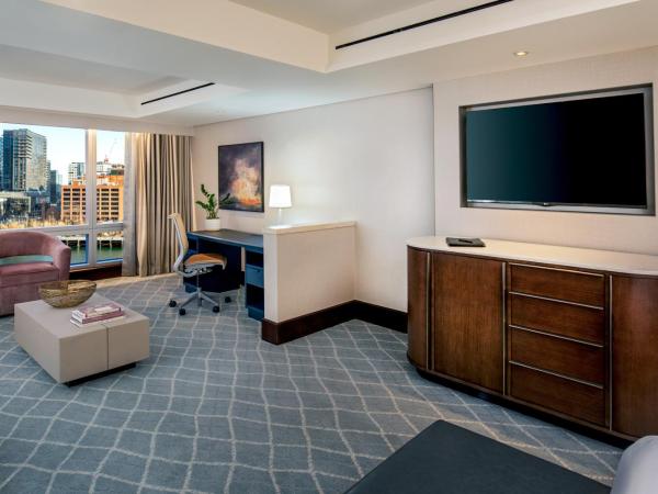 InterContinental Boston, an IHG Hotel : photo 3 de la chambre suite junior lit king-size - vue sur la manche