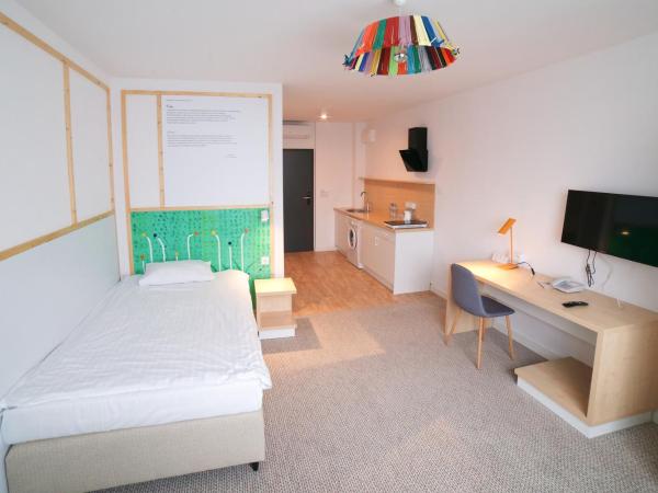 Arche Hotel Poloneza : photo 9 de la chambre grande chambre simple 