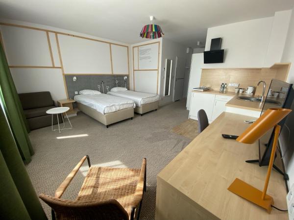 Arche Hotel Poloneza : photo 8 de la chambre grande chambre simple 