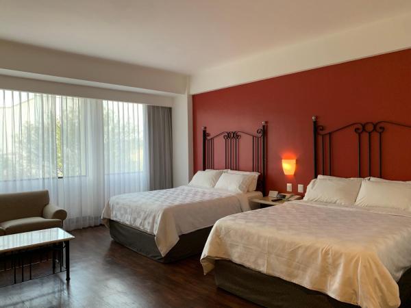 Holiday Inn Hotel & Suites Centro Historico, an IHG Hotel : photo 4 de la chambre queen suite with juarez avenue view - non-smoking