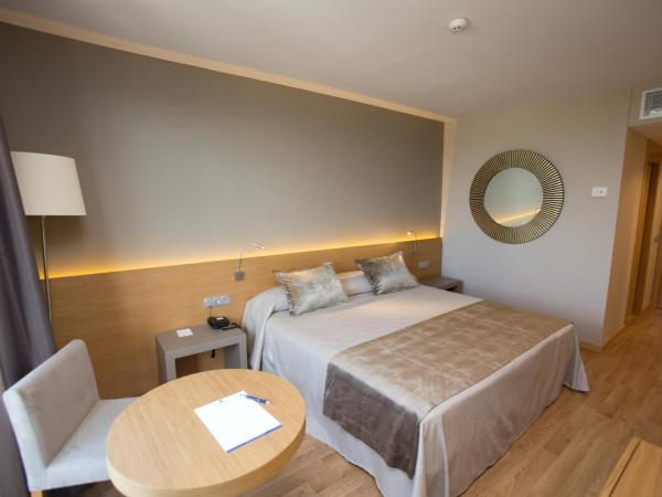 M.A. Hotel Sevilla Congresos : photo 10 de la chambre chambre double ou lits jumeaux