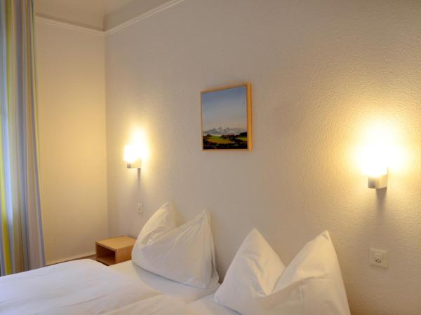Hotel Marthahaus : photo 5 de la chambre chambre lits jumeaux avec salle de bains privative