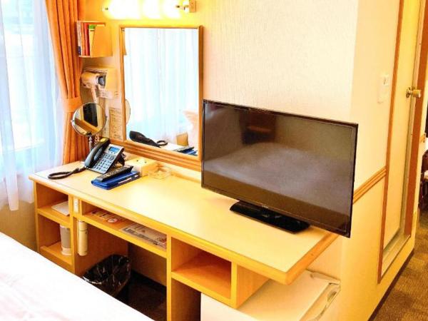 Toyoko Inn Osaka Umeda Nakatsu No.1 : photo 1 de la chambre chambre lits jumeaux - fumeurs