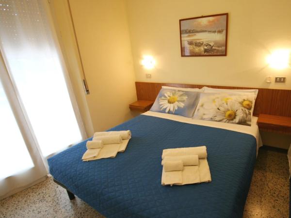 Hotel Amalfi : photo 2 de la chambre chambre triple standard