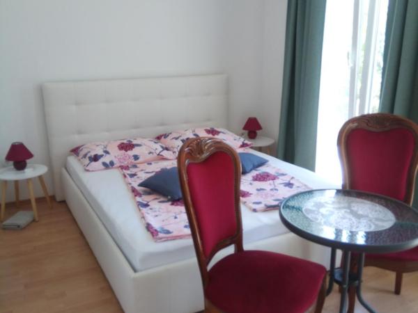 Ana Rooms : photo 10 de la chambre chambre double confort avec terrasse