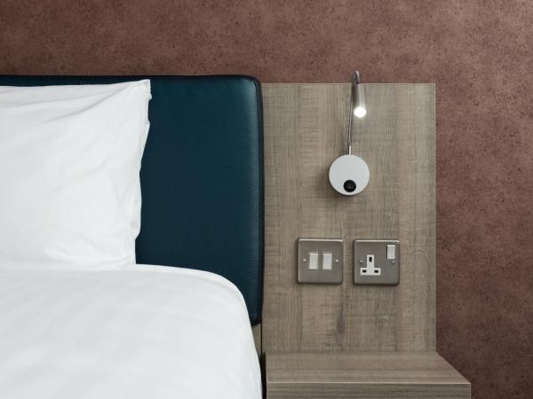 Best Western Carlton Hotel : photo 8 de la chambre chambre lit king-size supérieure - accessible aux personnes à mobilité réduite