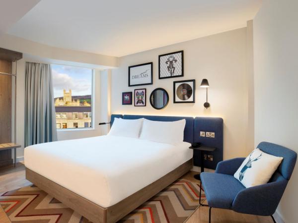 Hampton By Hilton Bath City : photo 8 de la chambre chambre lit king-size