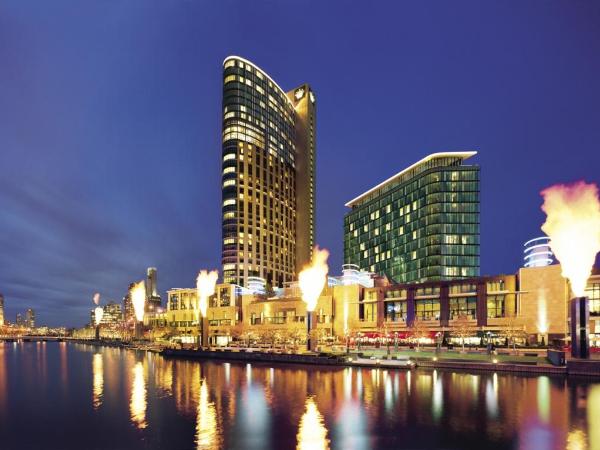 Crown Towers Melbourne : photo 7 de la chambre suite premier avec accès au salon-club 