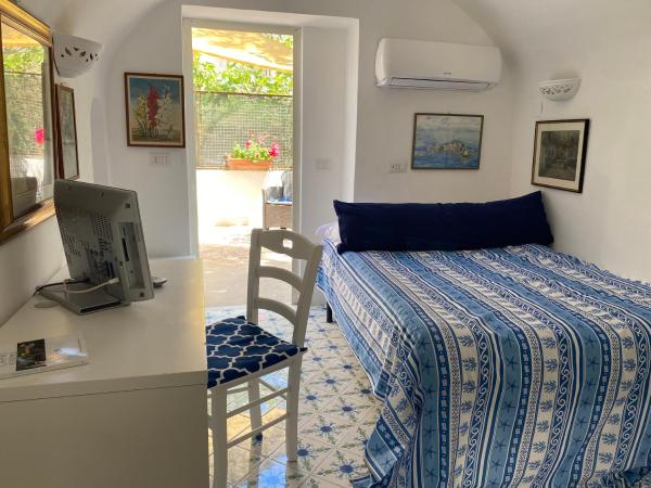 Villa Striano Capri : photo 5 de la chambre chambre simple avec terrasse