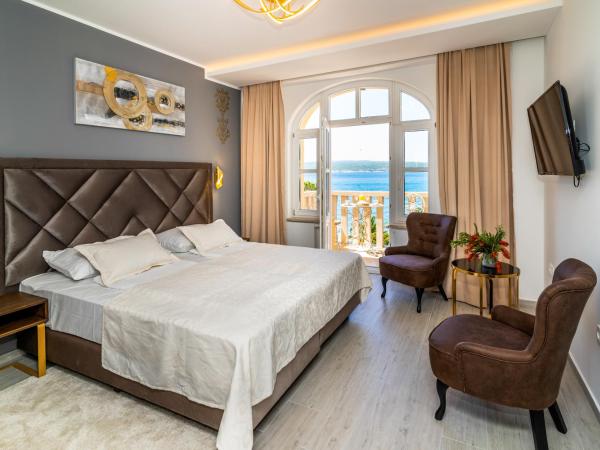 Heritage Hotel Stypia : photo 3 de la chambre chambre double deluxe avec balcon - vue sur mer