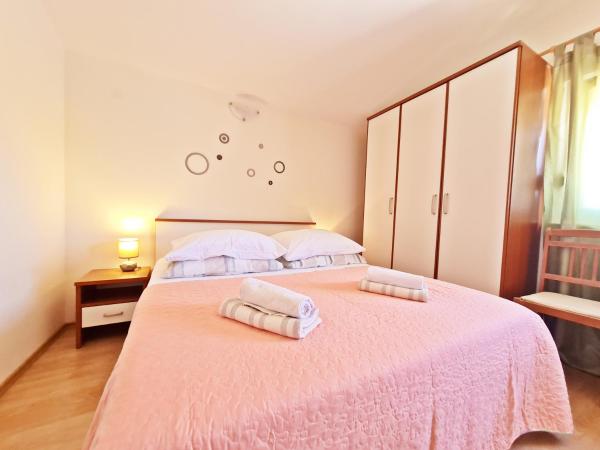 Rooms and Apartments Porat : photo 7 de la chambre chambre double