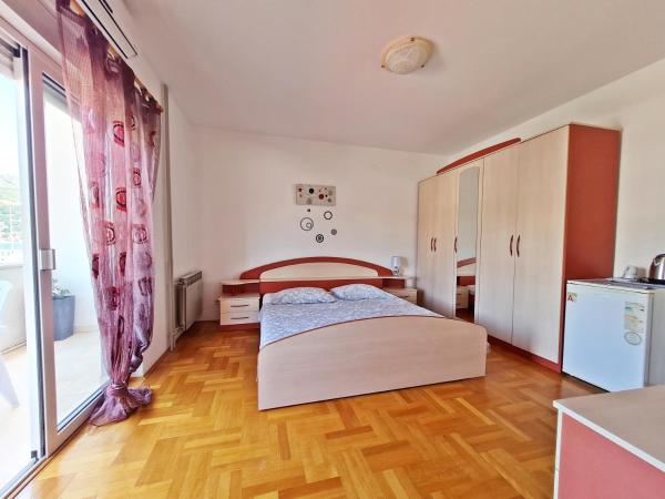 Rooms and Apartments Porat : photo 4 de la chambre chambre double avec balcon - vue sur mer