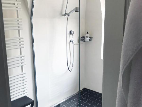 B&B The B : photo 5 de la chambre chambre simple avec douche