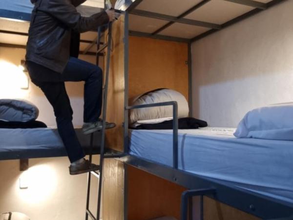 Katana Capsule Hostel : photo 3 de la chambre lit simple dans dortoir à 6 lits