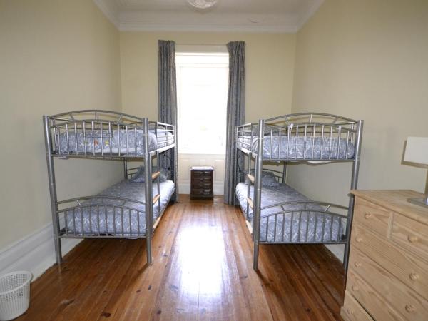 Sport Hostel Figueira da Foz : photo 10 de la chambre lits superposés dans dortoir masculin