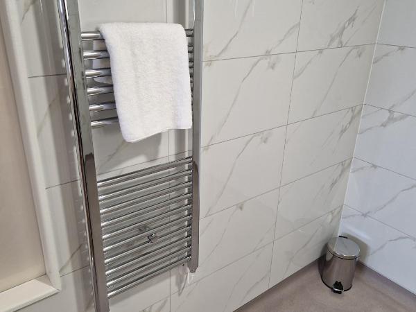 Best Western Northfields Ealing Hotel : photo 7 de la chambre chambre lit king-size supérieure - accessible aux personnes à mobilité réduite