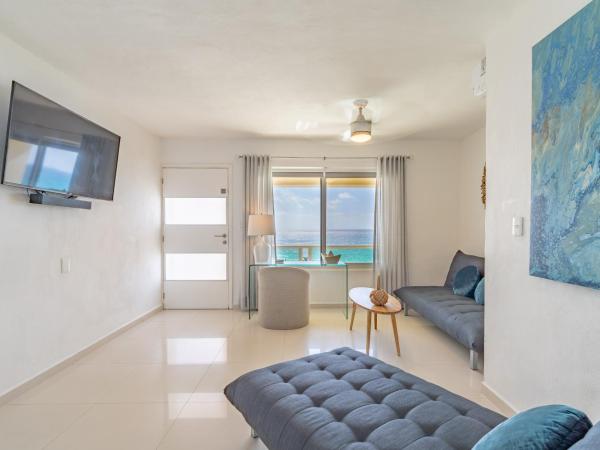 Ocean View Three Bedroom, Three Story Penthouse by the Beach : photo 9 de la chambre penthouse