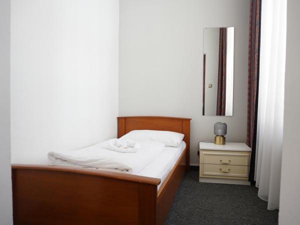 Hotel Pension Lumes - Self Check In : photo 1 de la chambre chambre simple