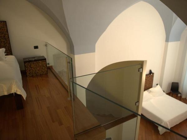 Alvino Suite And Breakfast : photo 1 de la chambre suite familiale avec balcon