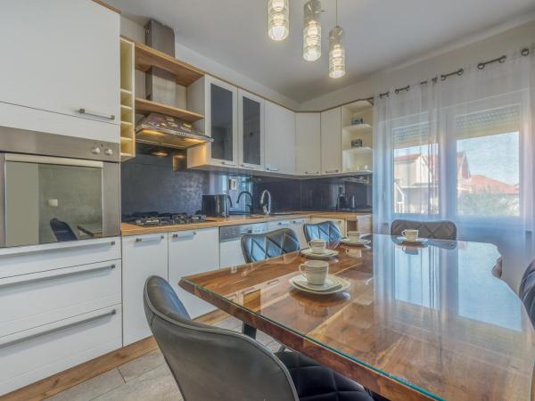 Apartments Stars : photo 4 de la chambre chambre triple de luxe