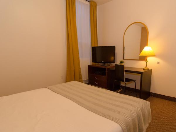 Hotel Dorion : photo 7 de la chambre chambre double avec salle de bains privative