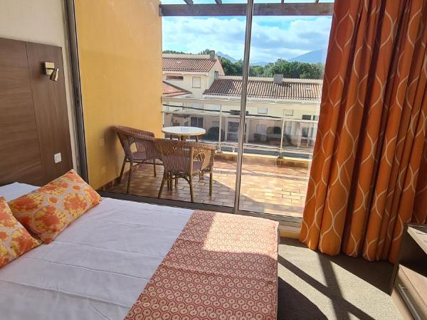 Hôtel Le Maritime : photo 7 de la chambre chambre double standard avec terrasse