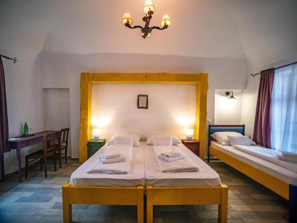 Régi Posta Étterem és Fogadó : photo 1 de la chambre chambre triple