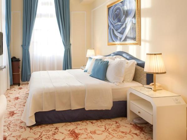 Grande Albergo Delle Rose : photo 4 de la chambre suite impériale