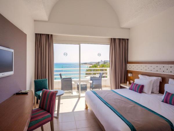Le Sultan : photo 2 de la chambre chambre double supérieure - vue sur mer