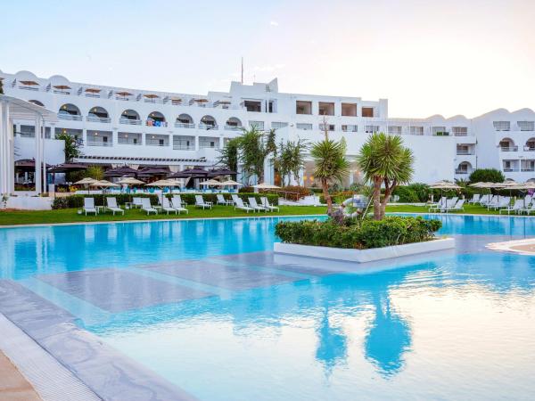 Le Sultan : photo 2 de la chambre chambre familiale - vue sur mer