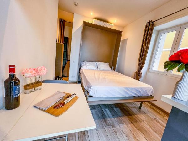 Les Studios du Pêcheur - Hypercentre - Clim - City Trip : photo 7 de la chambre studio - vue sur mer