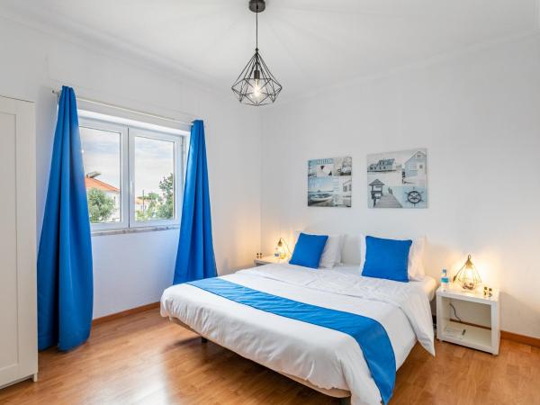 Encarnação Home : photo 1 de la chambre chambre double standard avec salle de bains commune